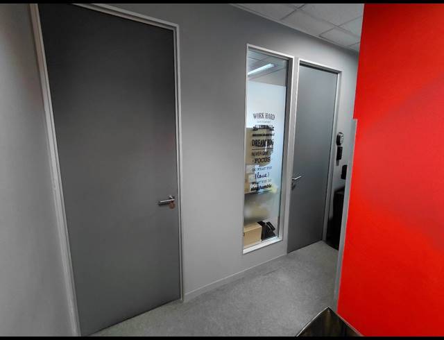 2,002M² OFFICE TO LET IN WATERFALL